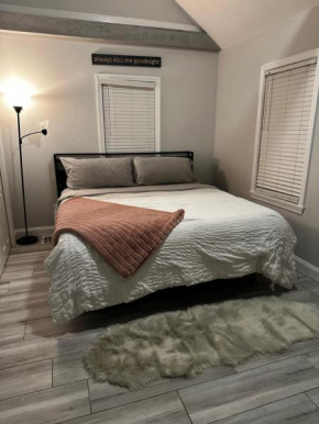 Stylish Boston 2nd floor unit, You are going to love it!